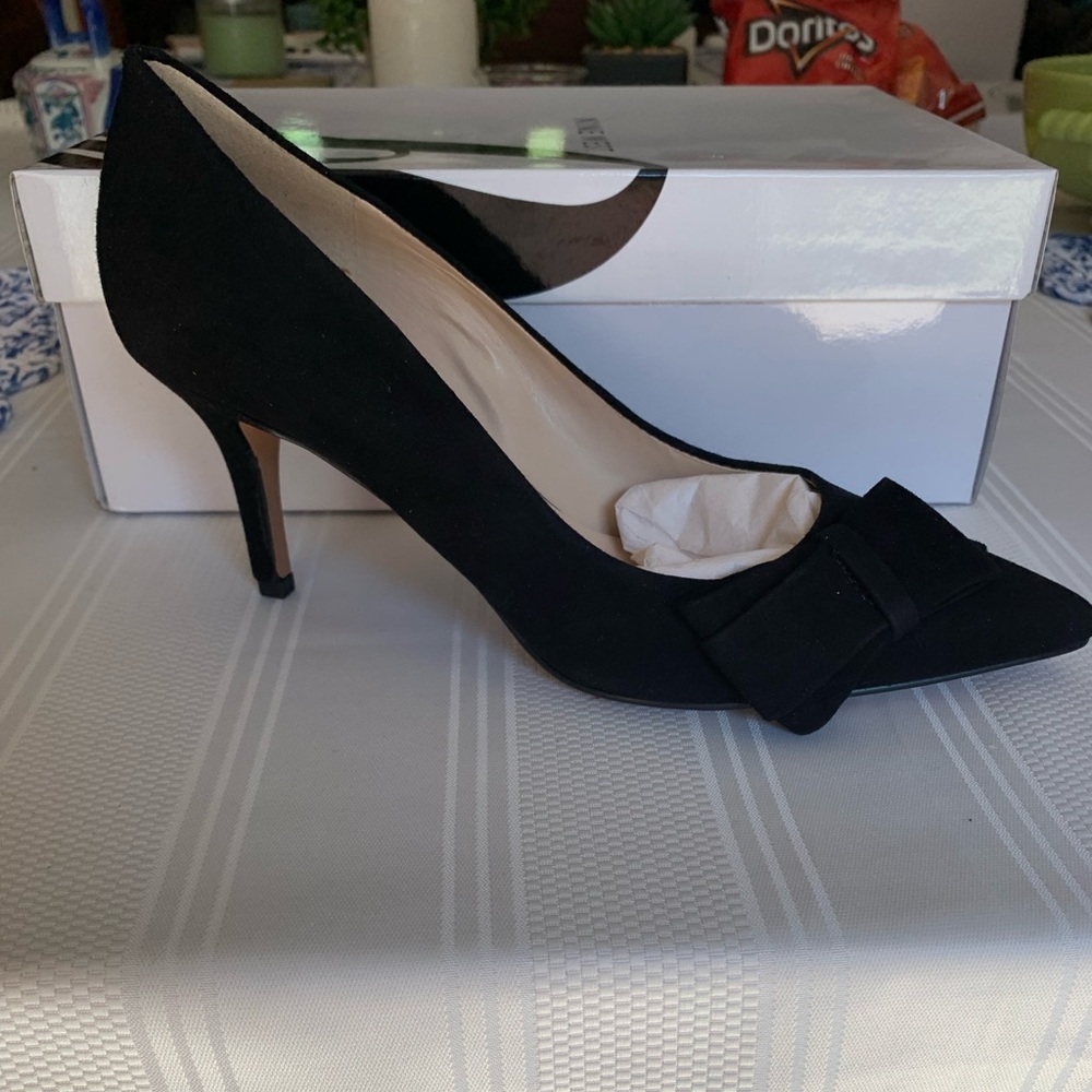 Nine West Black Suede Pumps with Bow